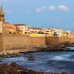 Casa Sissi - Comfort In Centro Ad Alghero, 2 Camere, 2 Bagni